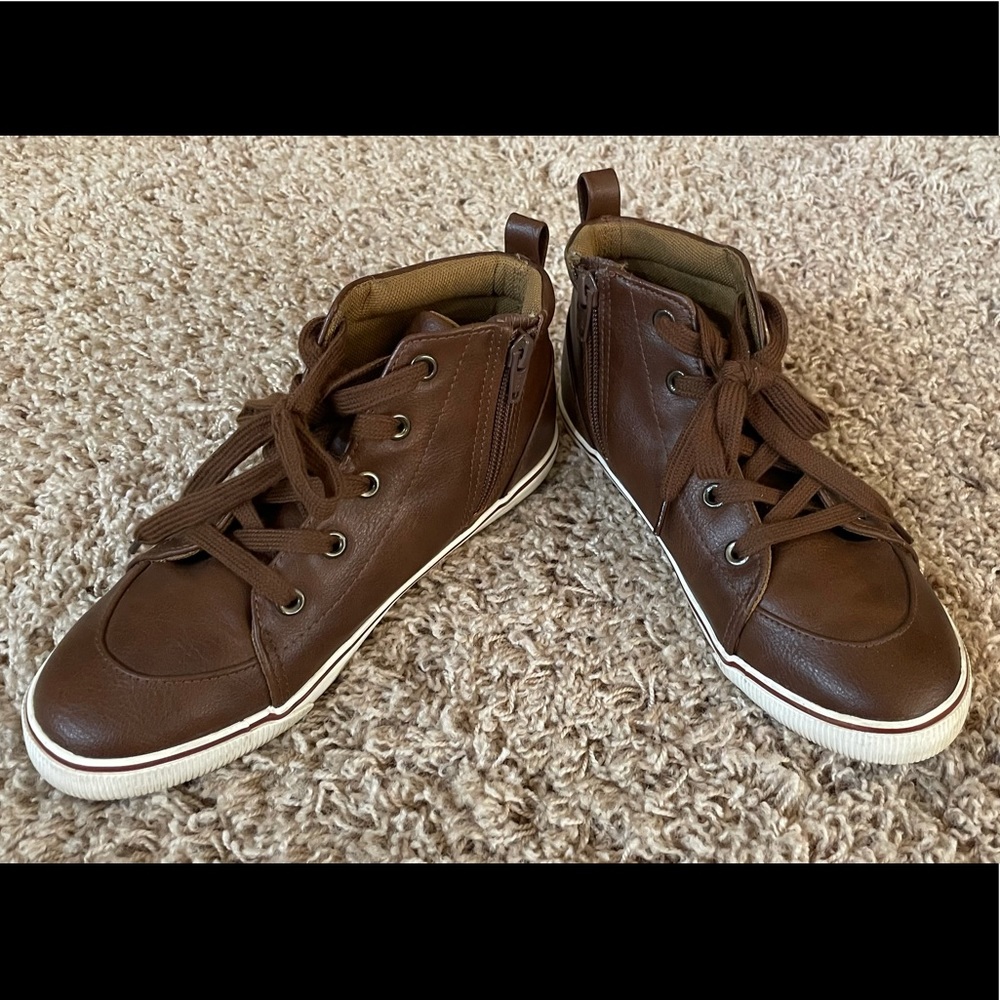 Cat & Jack brown high top sneakers